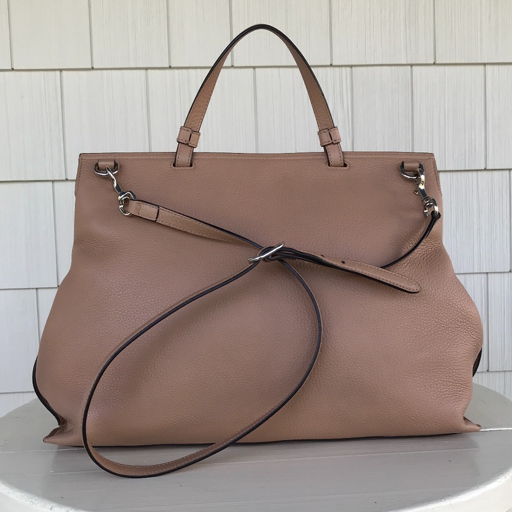 ❤️ HOST PICK!!! *** GUCCI HANDBAG  NWOT - Picture 3 of 13